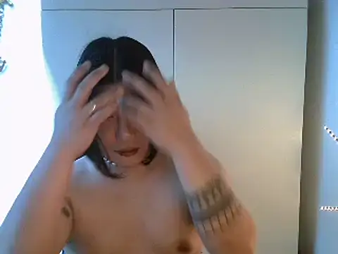 Snapshot of StrawberryWine07 chatting on 02/09/25, 06:54 StrawberryWine07 online show from 02/09/25, 06:54