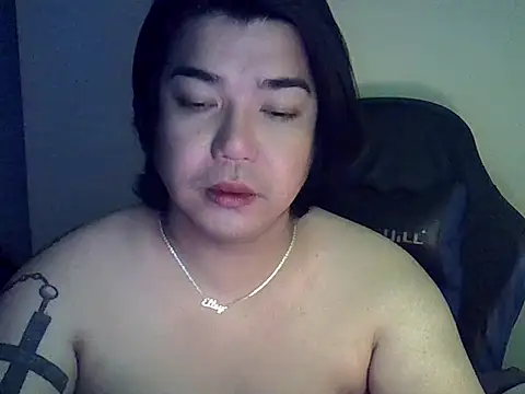 Snapshot of StrawberryWine07 chatting on 04/29/26, 05:00 StrawberryWine07 online show from 04/29/26, 05:00