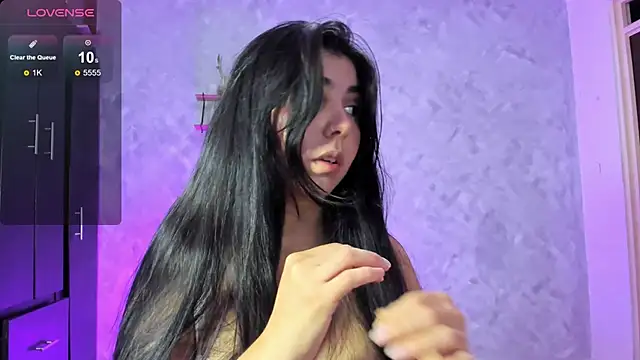 Snapshot of Bellagh1 chatting on 10/19/25, 05:57 Bellagh1 online show from 10/19/25, 05:57