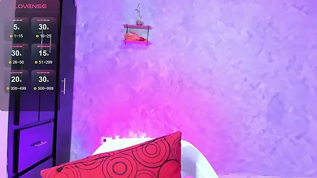 Snapshot of Bellagh1 chatting on 11/14/25, 07:12 Bellagh1 online show from 11/14/25, 07:12