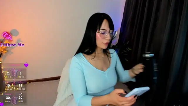 Snapshot of Silvanna-Moree chatting on 11/06/25, 07:15 Silvanna-Moree online show from 11/06/25, 07:15