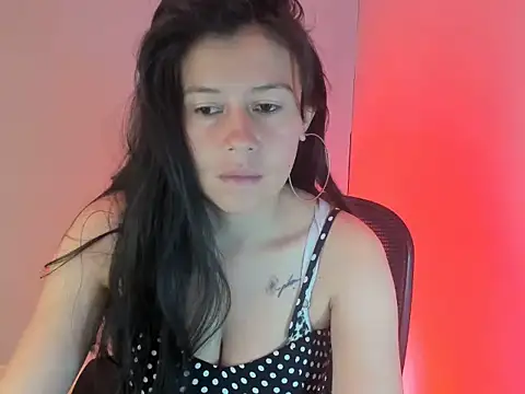 Snapshot of sandyquinnxx chatting on 12/14/25, 05:51 sandyquinnxx online show from 12/14/25, 05:51