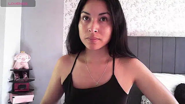 Snapshot of Sweet-Angie chatting on 02/01/25, 08:58 Sweet-Angie online show from 02/01/25, 08:58