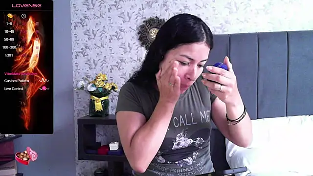 Snapshot of Sweet-Angie chatting on 03/20/25, 02:10 Sweet-Angie online show from 03/20/25, 02:10