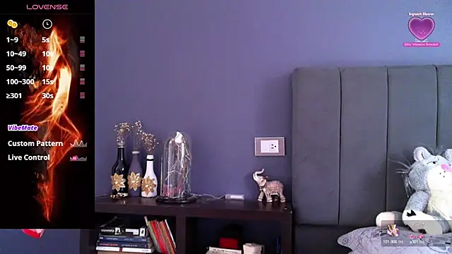 Snapshot of Sweet-Angie chatting on 09/28/25, 03:17 Sweet-Angie online show from 09/28/25, 03:17