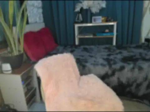 Laura yourhottestbabe123 online show from 02/05/26, 02:05