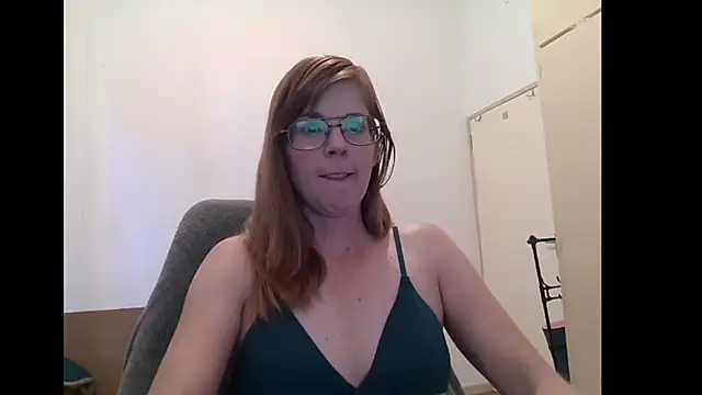 Snapshot of SavannaGirly chatting on 05/28/26, 09:28 SavannaGirly online show from 05/28/26, 09:28