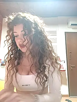 Snapshot of CurlyElisa chatting on 02/01/26, 11:36 CurlyElisa online show from 02/01/26, 11:36