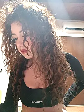 Snapshot of CurlyElisa chatting on 02/07/26, 03:38 CurlyElisa online show from 02/07/26, 03:38