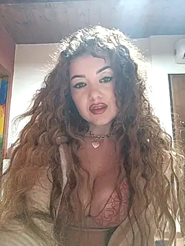 Snapshot of CurlyElisa chatting on 03/11/26, 12:27 CurlyElisa online show from 03/11/26, 12:27