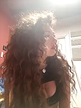 Snapshot of CurlyElisa chatting on 04/12/26, 09:42 CurlyElisa online show from 04/12/26, 09:42