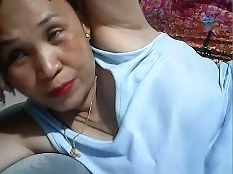 Snapshot of Lhadycarolyn chatting on 04/22/26, 01:30 Lhadycarolyn online show from 04/22/26, 01:30