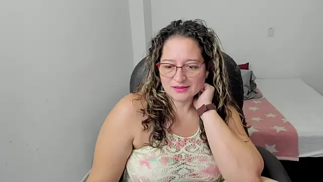 Snapshot of alejandra_milf_ chatting on 07/12/26, 04:09 alejandra milf online show from 07/12/26, 04:09