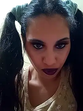 Snapshot of molymeneses chatting on 03/08/26, 02:04 molymeneses online show from 03/08/26, 02:04