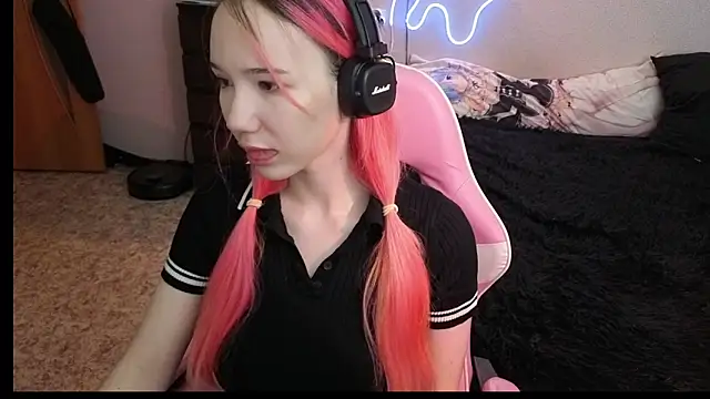 Maya Viola online show from 02/10/26, 05:55