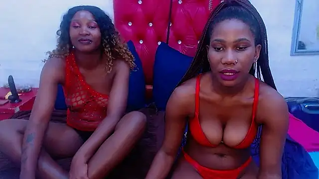 Snapshot of XSCARLETQUEENXX chatting on 03/16/26, 05:44 XSCARLETQUEENXX online show from 03/16/26, 05:44