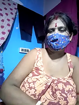 parioo7 online show from 09/18/25, 04:31