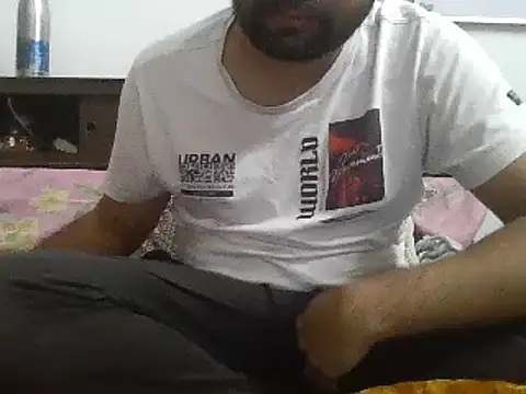 Snapshot of PrateekC chatting on 12/22/24, 04:59 PrateekC online show from 12/22/24, 04:59