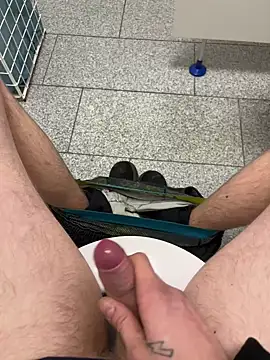 Snapshot of xtimmii chatting on 12/09/24, 05:19 xtimmii online show from 12/09/24, 05:19