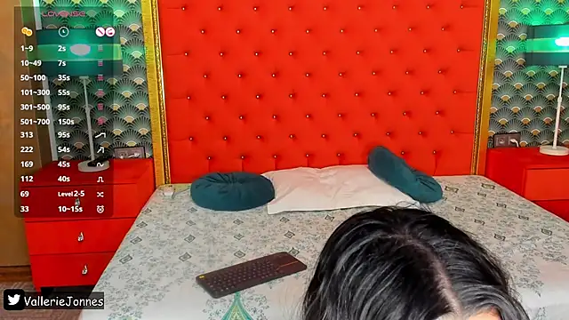 Snapshot of VallerieJones chatting on 02/10/26, 08:13 VallerieJones online show from 02/10/26, 08:13