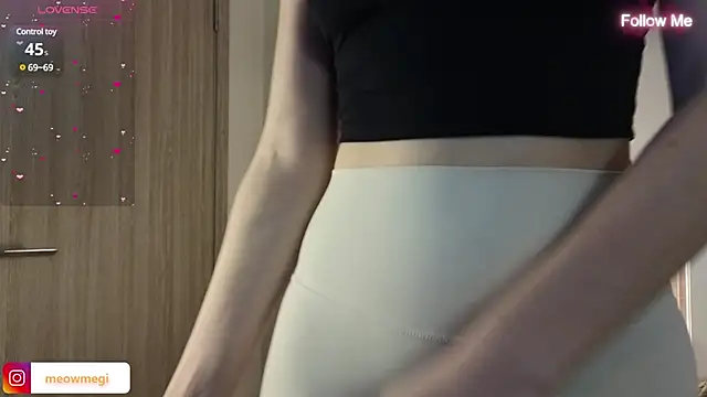 Snapshot of LisaSweetie chatting on 12/07/24, 09:33 LisaSweetie online show from 12/07/24, 09:33