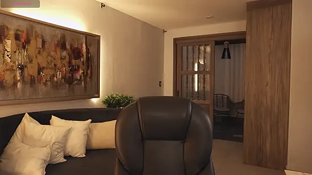 MaryLewis  online show from 09/26/25, 12:20