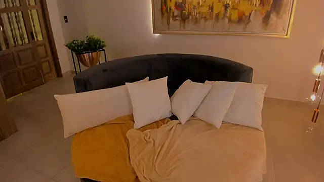 KateSunder online show from 11/02/25, 07:33