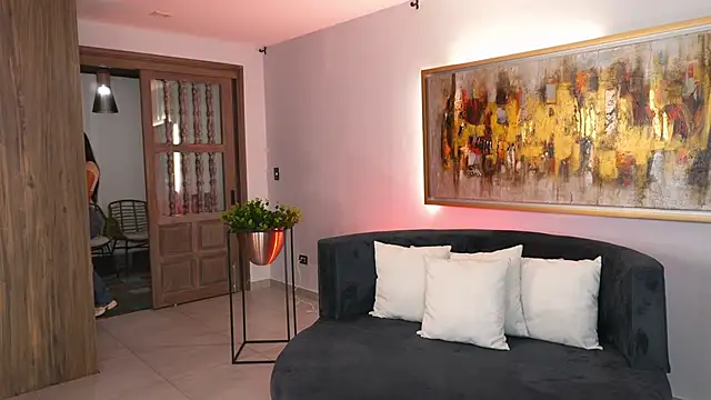 KateSunder online show from 12/16/25, 11:26