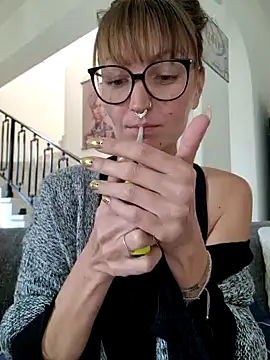 MissMialicious online show from 02/05/25, 01:44