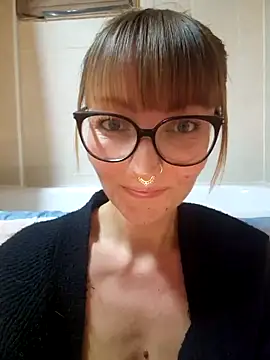 MissMialicious online show from 02/11/25, 09:03