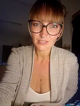 MissMialicious online show from 03/04/25, 08:05