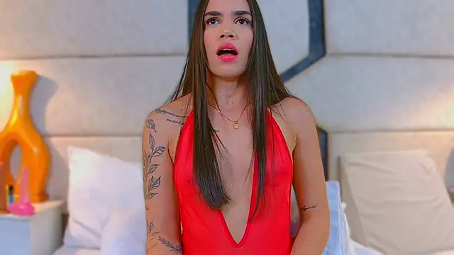 April Cutee online show from 02/19/25, 12:00