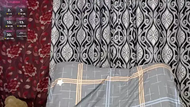 Snapshot of EmilyDoth chatting on 12/27/24, 05:26 EmilyDoth online show from 12/27/24, 05:26