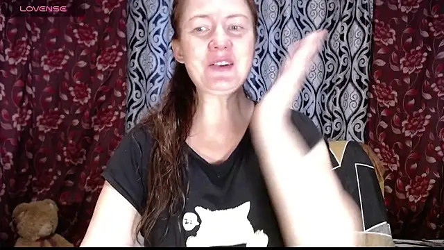 Snapshot of EmilyDoth chatting on 09/13/25, 05:07 EmilyDoth online show from 09/13/25, 05:07