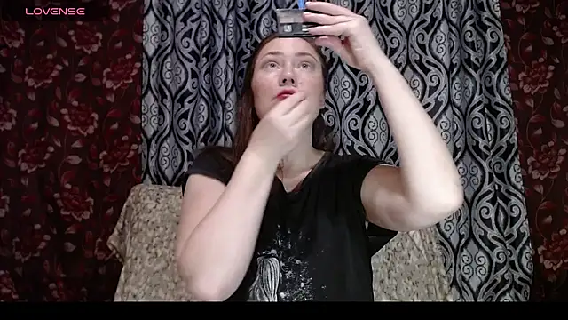 EmilyDoth online show from 11/17/25, 02:06