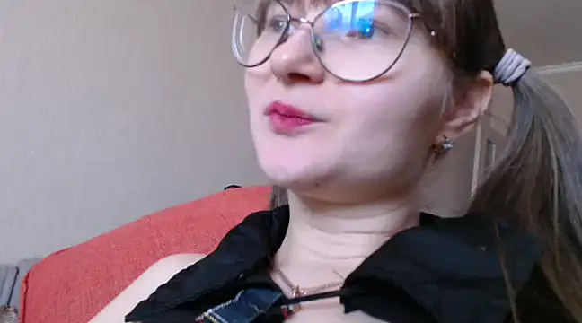 KiraGoldens online show from 02/20/25, 05:12