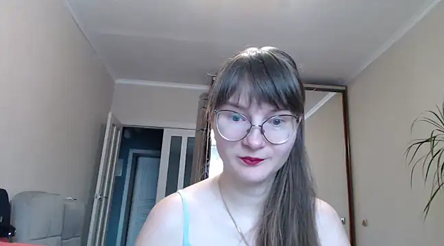 KiraGoldens online show from 03/19/25, 04:36