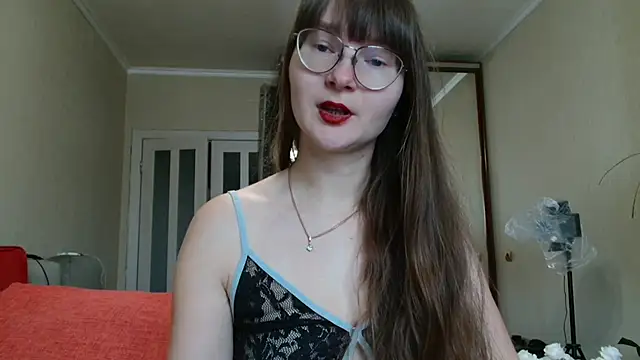 KiraGoldens online show from 10/13/25, 05:29