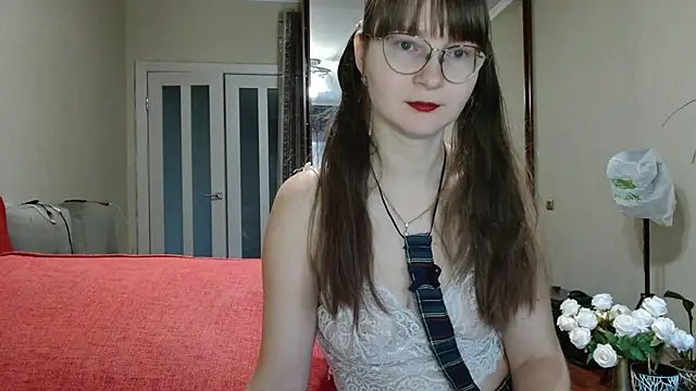 KiraGoldens online show from 10/17/25, 05:54