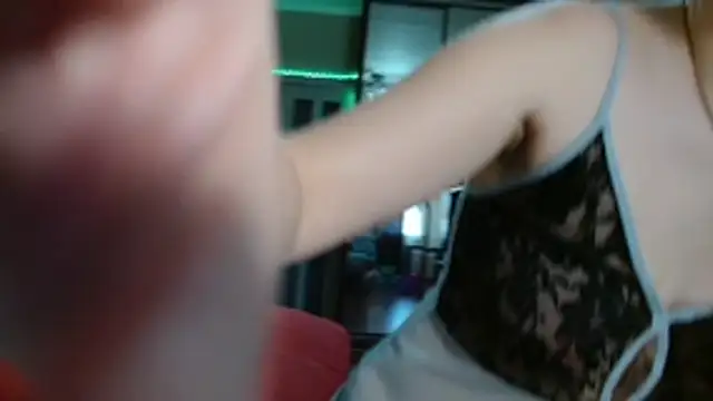 Snapshot of KiraGoldens chatting on 02/20/26, 06:10 KiraGoldens online show from 02/20/26, 06:10