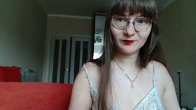 Snapshot of KiraGoldens chatting on 04/04/26, 06:33 KiraGoldens online show from 04/04/26, 06:33