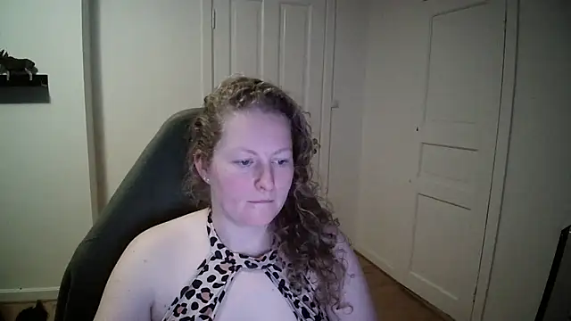 Snapshot of Girlnina-1995 chatting on 12/05/24, 04:34 Girlnina-1995 online show from 12/05/24, 04:34