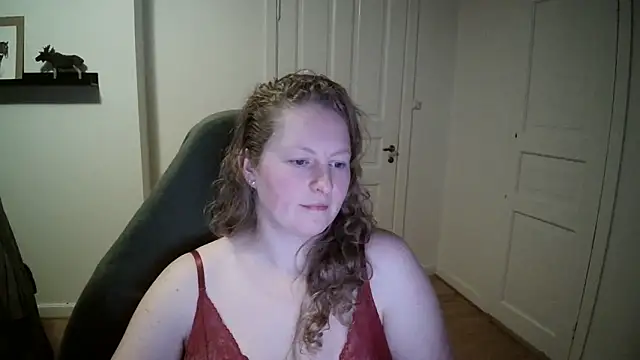 Snapshot of Girlnina-1995 chatting on 12/09/24, 05:19 Girlnina-1995 online show from 12/09/24, 05:19