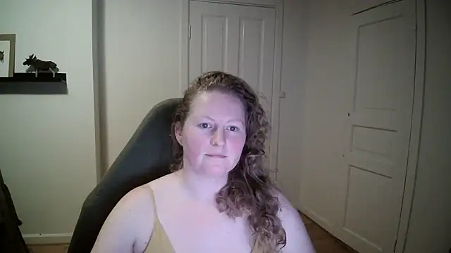 Snapshot of Girlnina-1995 chatting on 01/02/25, 06:12 Girlnina-1995 online show from 01/02/25, 06:12