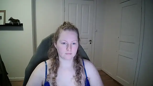 Snapshot of Girlnina-1995 chatting on 01/06/25, 10:57 Girlnina-1995 online show from 01/06/25, 10:57