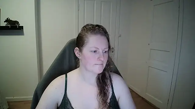 Snapshot of Girlnina-1995 chatting on 01/07/25, 11:48 Girlnina-1995 online show from 01/07/25, 11:48