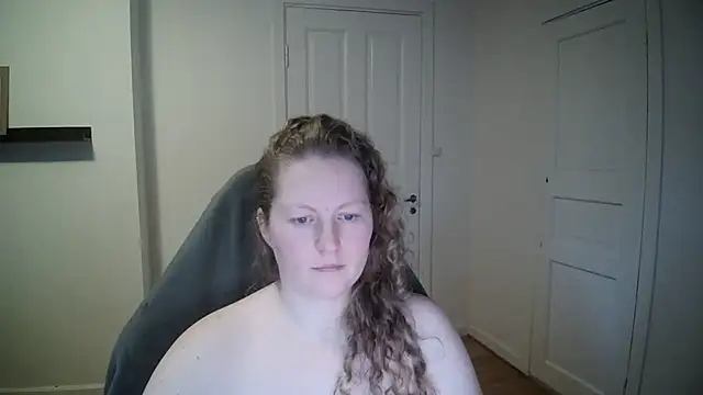 Snapshot of Girlnina-1995 chatting on 01/19/25, 10:50 Girlnina-1995 online show from 01/19/25, 10:50