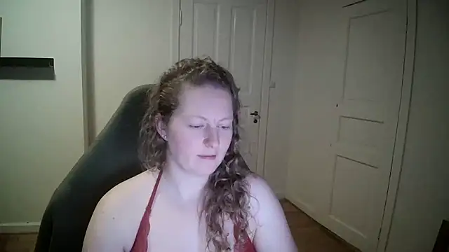 Snapshot of Girlnina-1995 chatting on 01/29/25, 08:14 Girlnina-1995 online show from 01/29/25, 08:14