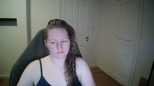 Snapshot of Girlnina-1995 chatting on 02/04/25, 11:49 Girlnina-1995 online show from 02/04/25, 11:49