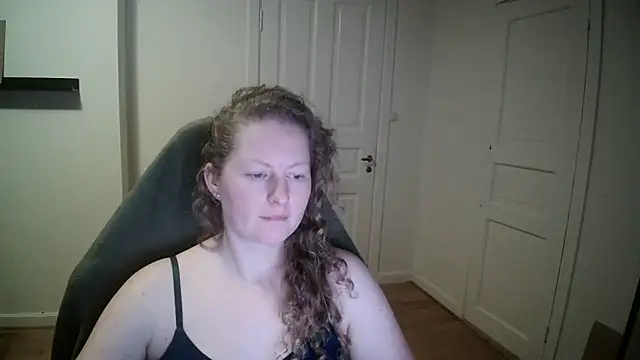 Snapshot of Girlnina-1995 chatting on 02/04/25, 07:55 Girlnina-1995 online show from 02/04/25, 07:55